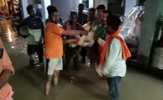 ବନ୍ୟାରେ ଉତ୍କଳ ବିପନ୍ନ ସହାୟତା ସମିତିର ସେବା କାର୍ଯ୍ୟ