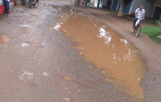 ଜାମଦା ଆର୍ ଡ଼ି ଓ ପିଡବ୍ଲ୍ୟୁ ରାସ୍ତା ପାଲୋଟିଛି ଗାଡ଼ିଆ,ମରାମତି ପାଇଁ ଦାବି