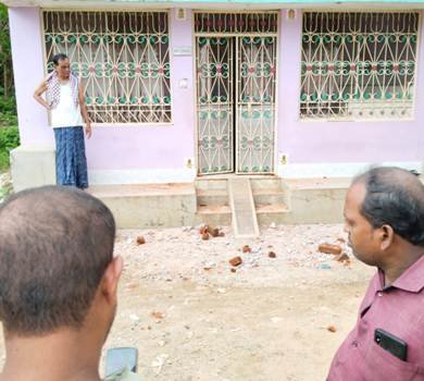 ଆତ୍ମା ସଭାପତିଙ୍କ ଘର ଉପରକୁ ଟେକା ପଥର ମାଡ , ଜୀବନରେ ମାରି ଦେବାକୁ ଧମକ ଦେଇଥିବା ଅଭିଯୋଗ