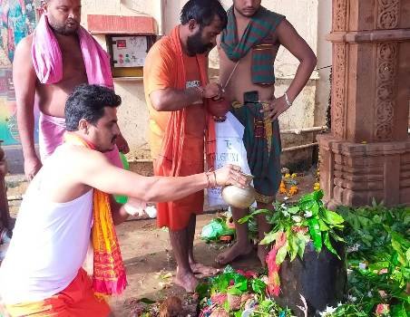 ଶ୍ରାବଣୀ ମହାଦେବଙ୍କୁ ଜଳଲାଗି କଲେ କାଉଡିଆ