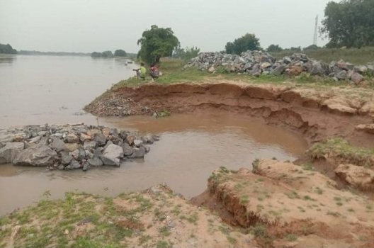 ବିରୂପା ନଦୀବନ୍ଧର ସୁରକ୍ଷା ପାଇଁ ଜିଲ୍ଲାପାଳଙ୍କୁ ଦାବିପତ୍ର