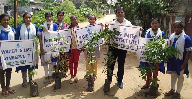 ବୃକ୍ଷ ବଂଚିଲେ ସୁସ୍ଥ୍ୟ ପରିବେଶ ଓ ଜଳସ୍ଥର ରକ୍ଷା