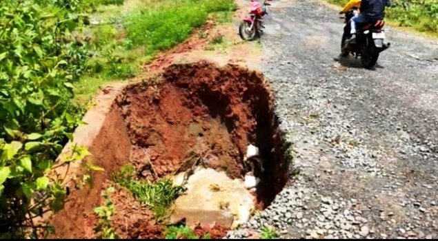 ବିପଦ ସଙ୍କୁଳ ଅବସ୍ଥାରେ ଯାନବାହନ ଚଳାଚଳ