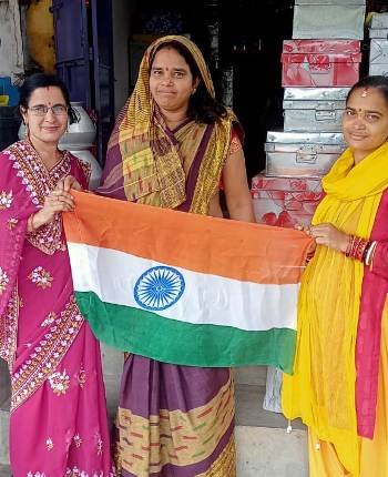 ଅଙ୍ଗନୱାଡ଼ି କର୍ମୀଙ୍କ ଦ୍ୱାରା ତୀରଙ୍ଗା ବଣ୍ଟନ