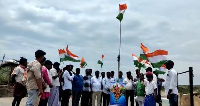 ମତ୍ସ୍ୟଜୀବି ଙ୍କ ପକ୍ଷରୁ ଜେଟି ନିକଟରେ ସ୍ୱାଧୀନତା ଦିବସ ପାଳିତ