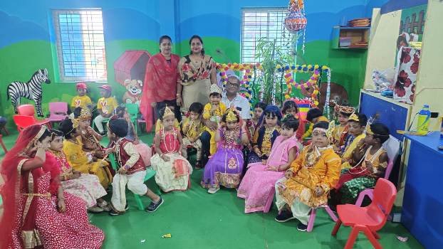 ୟୁରୋ ସ୍କୁଲ ପରିସରରେ ଜନ୍ମାଷ୍ଟମୀ ପାଳିତ