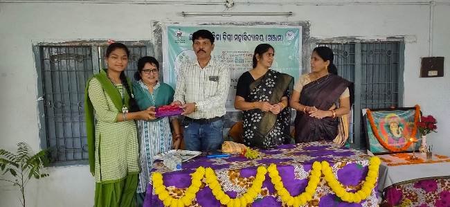 ଛତ୍ରପୁର ମହିଳା ଡିଗ୍ରୀ ମହାବିଦ୍ୟାଳୟରେ ସେମିନାର
