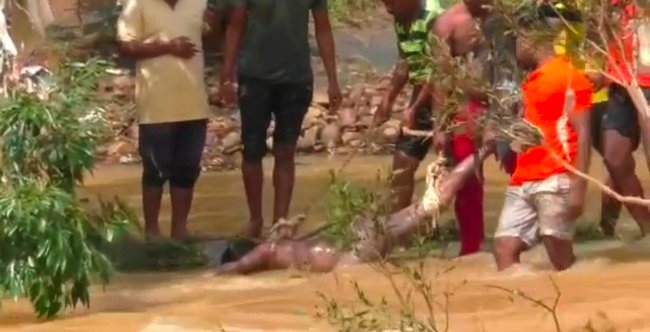 ପୋଲ ଉପରେ ତିନି ଫୁଟ ପାଣି