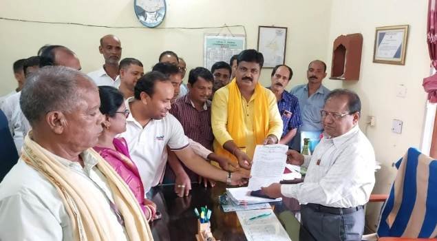 ଜୱାଦ କ୍ଷତିଗ୍ରସ୍ତ ଚାଷୀଙ୍କୁ ସହାୟତା ରାଶି ପ୍ରଦାନରେ ଅହେତୁକ ବିଳମ୍ବ ନେଇ ବିଜେପିର ଆନ୍ଦୋଳନ