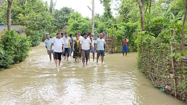 ବନ୍ୟା ଅଞ୍ଚଳ ବୁଲି ଦେଖିଲେ ସଦର ବିଧାୟକ