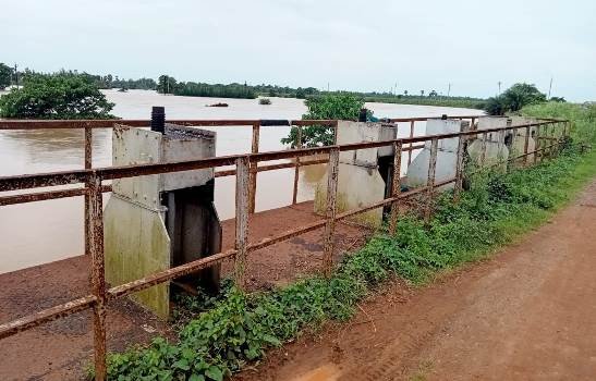କୁଶଭଦ୍ରା ନଦୀ ର ତିନି ମୁହାଁଣୀ ଖୋଲିବାରୁ ବନ୍ୟା ଜଳ ହ୍ରାସ