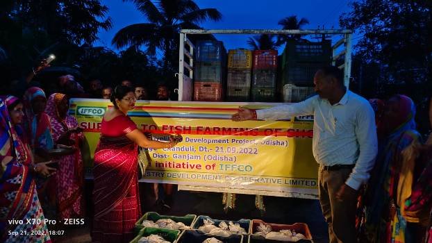 ଇଫକୋ- ଆଇଏଫଏଫଡିସି ପକ୍ଷରୁ ମାଛ ଯାଆଁଳା ବଣ୍ଟନ