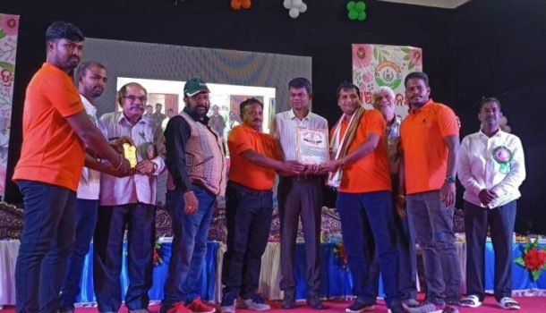 ସମାଜ ସେବା କ୍ଷେତ୍ରରେ ଉଲ୍ଲେଖନୀୟ ଅବଦାନ ପାଇଁ ବ୍ରହ୍ମପୁରରେ ଟିମ୍ ହ୍ୟୁମାନିଟି କନ୍ଧମାଳକୁ ସମ୍ବର୍ଦ୍ଧନା