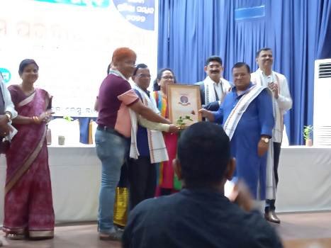 ଏସିବି ଫାଉଣ୍ଡେସନର ପ୍ରତିଷ୍ଠାତାଙ୍କୁ ରାଜ୍ୟସ୍ତରୀୟ ସମ୍ମାନ