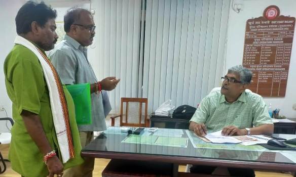 ପ୍ରଭୁ ଶ୍ରୀଲିଙ୍ଗରାଜଙ୍କ ନାମରେ ଏକ ଟ୍ରେନ୍ ଚାଲିବା ପାଇଁ ପୁନର୍ବାର ଦାବି ଜୋର୍ ଧରିଲା