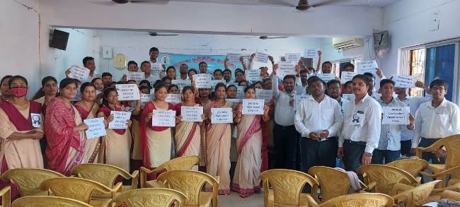 ଜିଲ୍ଲା ଚୁକ୍ତିଭିତ୍ତିକ କର୍ମଚାରୀଙ୍କ ଗଣଆନ୍ଦୋଳନ ନିମନ୍ତେ ଶକ୍ତିପ୍ରଦର୍ଶନ ସହିତ ଶାନ୍ତିପୂର୍ଣ ବିକ୍ଷୋଭ ଏବଂ ବିଶାଳ ପଦଯାତ୍ରାରେ ସାମିଲ