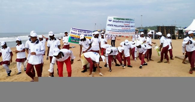 ଚନ୍ଦ୍ରଭାଗା ସମୁଦ୍ର କୂଳରେ ମେଗା ବେଳାଭୂମି ସଫେଇ ଓ ସଚେତନତା କାର୍ଯ୍ୟକ୍ରମ