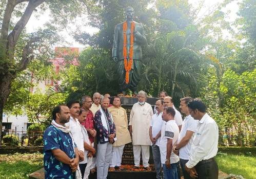 ଓଡ଼ିଆ ଭାଷା ସାହିତ୍ୟର ଅଗ୍ରଣୀ ସାରଥୀ ଥିଲେ କବିବର ରାଧାନାଥ ରାୟ
