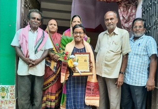 ଓଡିଶା ପ୍ରଶାସନିକ ଅଧିକାରୀଙ୍କୁ ମହେଶ କର ସ୍ମୃତି ସମ୍ମାନ ପ୍ରଦାନ