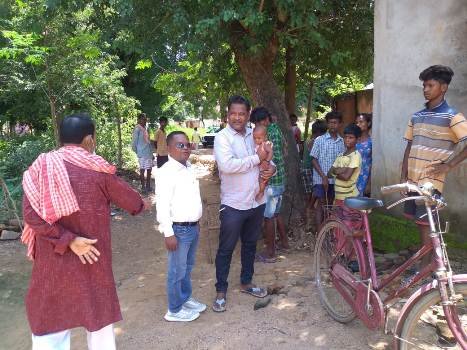 ଜିଲ୍ଲା ଶିକ୍ଷା ସ୍ଥାୟୀ ସମିତି ଅଧ୍ୟକ୍ଷ'ଙ୍କ ବଜ୍ରପାତ ଏବଂ ସର୍ପ ଦଂଶନରେ ନିହତ ପରିବାର'ଙ୍କୁ ସାକ୍ଷାତ