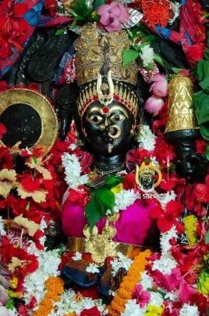 ମା ମଙ୍ଗଳା ମନ୍ଦିର ପ୍ରଶାସନ ର ଅଜବ ନିୟମ। ଭକ୍ତଙ୍କୁ ପୂଜା ସାମଗ୍ରୀନେବା ମନା ଯୋଗୁଁ ତୀବ୍ର ପ୍ରତିକ୍ରିୟା