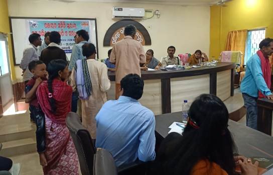 ଏମ୍ ରାମପୁର ଠାରେ ଜିଲ୍ଲାପାଳ ତଥା ଆରକ୍ଷୀ ଅଧିକ୍ଷକଙ୍କ ଯୁଗ୍ମ ଅଧ୍ୟକ୍ଷତା ରେ ଜନଶୁଣାଣି ଶିବିର ଅନୁଷ୍ଠିତ