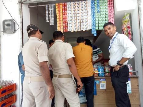 ଗୁଟୁଖା ଏବଂତମାଖୁ ବ୍ୟବସାୟୀ ଙ୍କୁ ଛାଡି ପାନଦୋକାନ ଉପରେ ଚଢ଼ାଉ