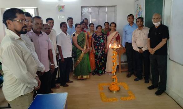 ଟାଉନ ହାଇସ୍କୁରେ ସ୍ମାର୍ଟ କ୍ଲାସରୁମ ଉଦଘାଟିତ