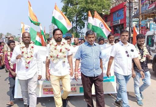ଅମର୍ଦ୍ଧା ଏୟାରଷ୍ଟ୍ରିପ କାର୍ଯ୍ୟକ୍ଷମ ଦାବି ‘ସ୍ୱାଭିମାନ ପଦଯାତ୍ରା’କୁ ବାଲେଶ୍ୱରରେ ସ୍ୱାଗତ