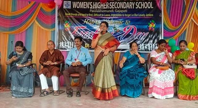 ପାରଳାଖେମୁଣ୍ଡି ସ୍ଥିତ ମହିଳା ଉଚ୍ଚ ମାଧ୍ୟମିକ ବିଦ୍ୟାଳୟରେ ସ୍ବାଗତ ଉତ୍ସବ ମହାସମାରୋହରେ ପାଳିତ