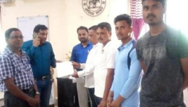 ବିଶୁଦ୍ଧ ପାନୀୟ ଜଳ ନିମନ୍ତେ ବିଡ଼ିଓଙ୍କୁ ଗ୍ରାମବାସୀଙ୍କ ଦାବିପତ୍ର