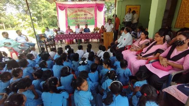 ଗାଙ୍ଗପୁର ଉଚ୍ଚ ପ୍ରାଥମିକ ବିଦ୍ୟାଳୟରେ ପୋଷାକ ବିତରଣ ମେଳା