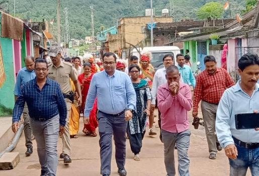 ଜିଲ୍ଲାପାଳଙ୍କ ନୂଆଗଡ଼ ବ୍ଲକ ଗସ୍ତ, ବିଭିନ୍ନ ଉନ୍ନୟନ ମୂଳକ କାର୍ଯ୍ୟ ଉଦ୍ଘାଟନ ସହ ପରିଦର୍ଶନ