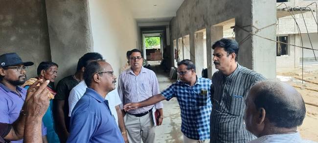 ଆଦର୍ଶ ସ୍କୁଲ ନିର୍ମାଣ ର ଅନୁଧ୍ୟାନ କଲେ ଗଣ ଶିକ୍ଷା ମନ୍ତ୍ରୀ