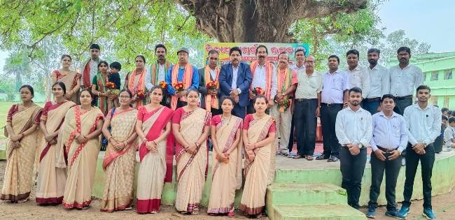 ରାଇରଙ୍ଗପୁର ହାଇସ୍କୁଲରେ ବିଦାୟ ସମ୍ବର୍ଦ୍ଧନା ଉତ୍ସବ