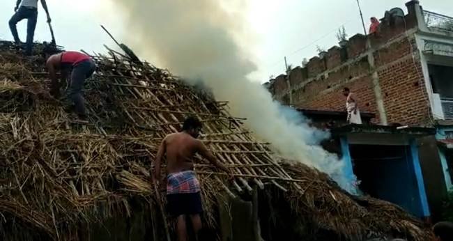 ଖୋଳଖାଳି ଗ୍ରାମରେ ଅଗ୍ନିକାଣ୍ଡ, ଦୁଇ ପରିବାର ସର୍ବସ୍ଵାନ୍ତ
