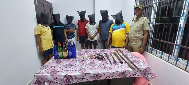 ୭ ଜଣଙ୍କୁ ଗିରଫ କଲା କୋଦଳା ପୋଲିସ ;ଖଣ୍ଡା କାତି ସହ ୨ ବାଇକ ଜବତ