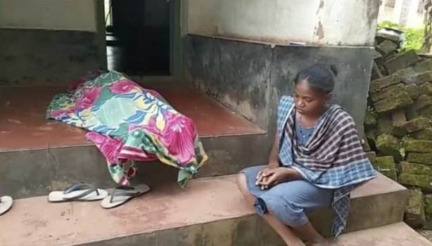 ସ୍ବାମୀର କଟୁରି ଚୋଟରେ ସ୍ତ୍ରୀର ମୃତ୍ୟୁ