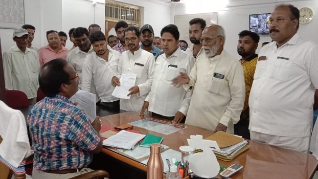 ଆଳି ବ୍ଲକ କଂଗ୍ରେସ ପକ୍ଷରୁ ଗଣତନ୍ତ୍ରର ଚତୁର୍ଥ ସ୍ତମ୍ବ ଉପରେ ମରଣାନ୍ତଙ୍କ ଆକ୍ରମଣ ବିରୋଧରେ ମୁଖ୍ୟମନ୍ତ୍ରୀଙ୍କ ଉଦେଶ୍ୟରେ ଦାବିପତ୍ର