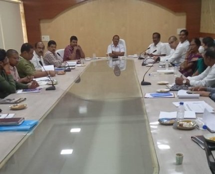 କେନ୍ଦ୍ରାଞ୍ଚଳ ରାଜସ୍ୱ ଆୟୁକ୍ତଙ୍କ କେନ୍ଦ୍ରାପଡାରେ ରାଜସ୍ୱ ସମୀକ୍ଷା ବୈଠକ