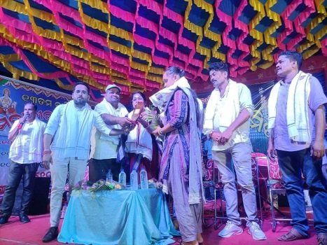 ଗରାପୁର ମହାବୀର କ୍ଲବର ଲକ୍ଷ୍ମୀପୂଜା ୧୩ବର୍ଷରେ ପଦାର୍ପଣ କଲା