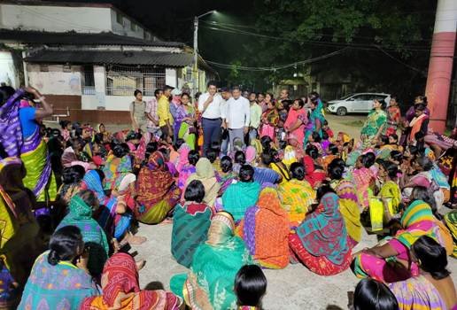 ଜିଲାପାଳଙ୍କୁ ଘେରିଲେ ଗୋଧିବସା ବସ୍ତିବାସିନ୍ଦା