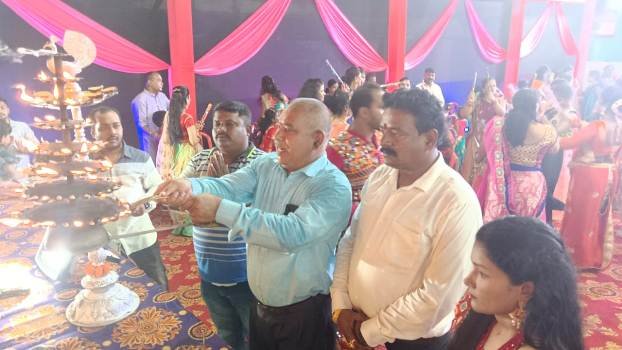 ଡ଼୍ରିମ୍ସ୍ ଡ଼୍ୟାନ୍ସ୍ ଏକାଡେମୀର ଦାଣ୍ଡିଆ ନୃତ୍ୟର ତାଳେ ତାଳେ ଝୁମିଲେ ଛତ୍ରପୁର ବାସି