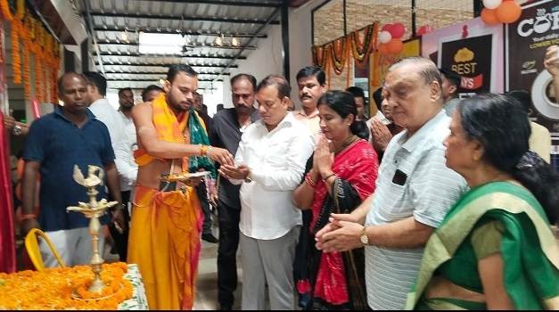 ମେୟର ଓ ବିଧାୟକଙ୍କ ଦ୍ୱାରା ଭେନ୍ ଉଦ୍ଘାଟିତ