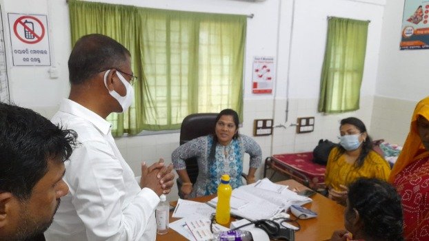 ମୁନିସିପେଣ୍ଠ ମେଡିକାଲକୁ ପରିଦର୍ଶନ କଲେ ବିଧାୟକ