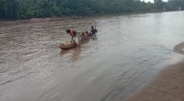 ଫଟା ଡଙ୍ଗାରେ ଜୀବନ/ଦଦରା ନାଁରେ ଲୋକେ ନାଉରୀ