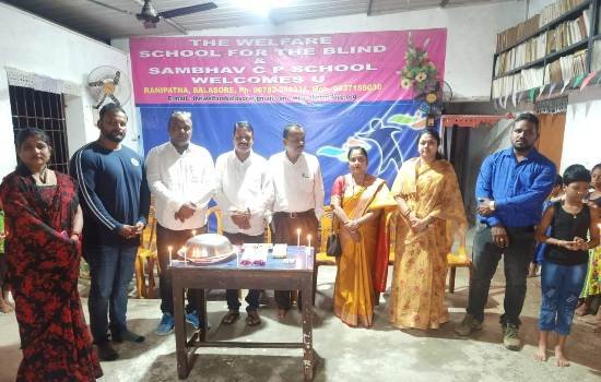 ‘ସାଇ ଦେବରାଜ ଏଜେନ୍ସି’ ପକ୍ଷରୁ ଦୃଷ୍ଟିହୀନଙ୍କ ନିମନ୍ତେ ବିଦ୍ୟାଳୟରେ ଦୀପାବଳି