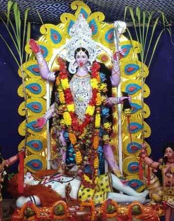 ଗୋବରାରେ ମାଆ ଶ୍ୟାମା କାଳୀଙ୍କ ପୂଜା ; ସନ୍ଧ୍ୟା ହେଲେ ଲାଗୁଛି ଭକ୍ତଙ୍କ ଗହଳି