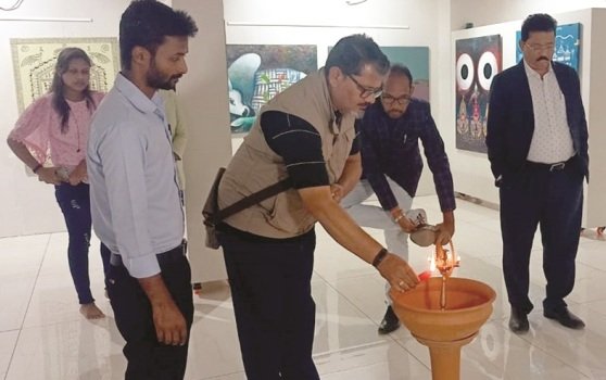 ବାଲେଶ୍ୱରରେ ‘ଅସ୍ମିତାର ଲହରୀ’ ଚିତ୍ରକଳା ପ୍ରଦର୍ଶନୀ ଉଦଘାଟିତ