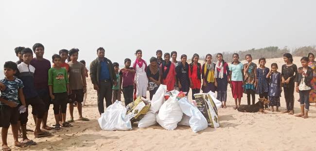 ଅଲିଭି ରିଡଲେ କଇଁଛ ଙ୍କ ଏନ୍ତୁଡ଼ିଶାଳ ବେଳାଭୁମି କୁ ସଫେଇ କଲେ ପରିବେଶବିତ